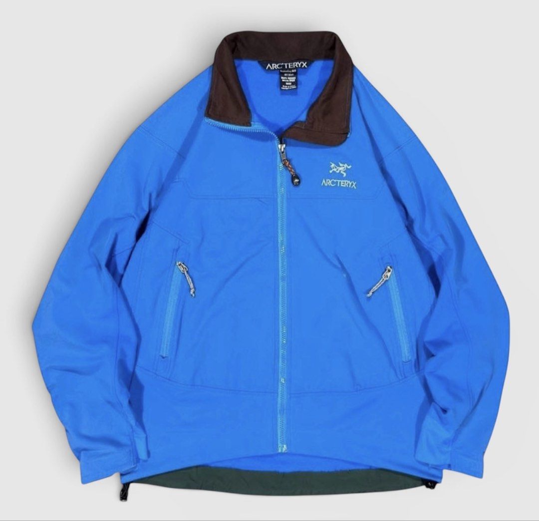 ARCTERYX GAMMA SOFTSHELL JACKET (Category: Coats, Jackets and Outerwear) located in Dasmarinas. Submitted by nvrgobrkagain. (Listing ID 1468926308, Image 1). Description: -A light weight softshell jacket good for outer layer WIDTH : 23 IN LENGTH : 27 IN no major flaws (ready to wear).