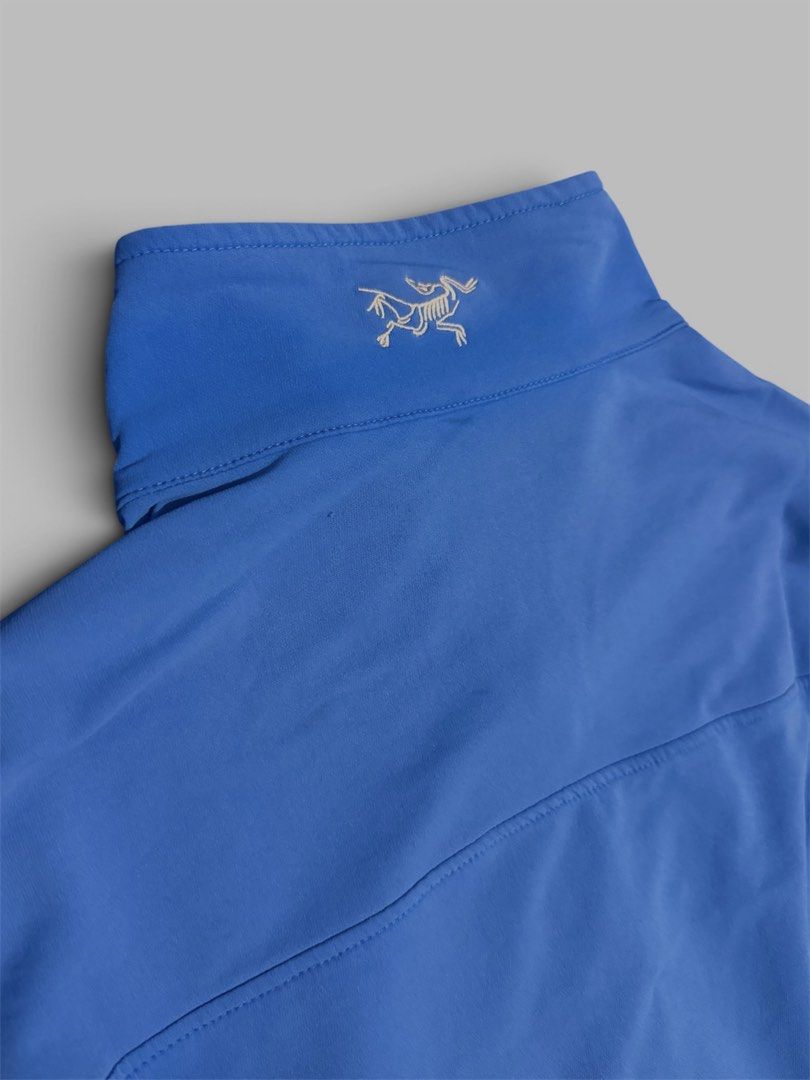 ARCTERYX GAMMA SOFTSHELL JACKET (Category: Coats, Jackets and Outerwear) located in Dasmarinas. Submitted by nvrgobrkagain. (Listing ID 1468926308, Image 3). Description: -A light weight softshell jacket good for outer layer WIDTH : 23 IN LENGTH : 27 IN no major flaws (ready to wear).