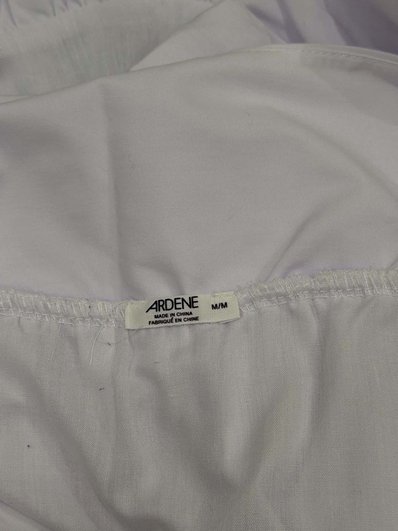 Ardene White Bubble Skirt Size M (Category: Skirts) located in Manila. Submitted by yncldo (Listing ID 1468789960, Image 2). Description: - Brand: Ardene - Size: Medium (tag attached) - Color: White - Style: Bubble skirt with balloon hem and waist gathering - Fit: Pull-on design - Condition: Worn a few times, great shape.