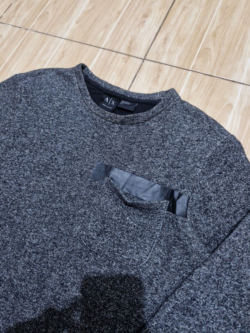 Armani Exchange (Category: Coats, Jackets and Outerwear) located in Antipolo. Submitted by kentoy6666 (Listing ID 1468902224, Image 2). Description: .
