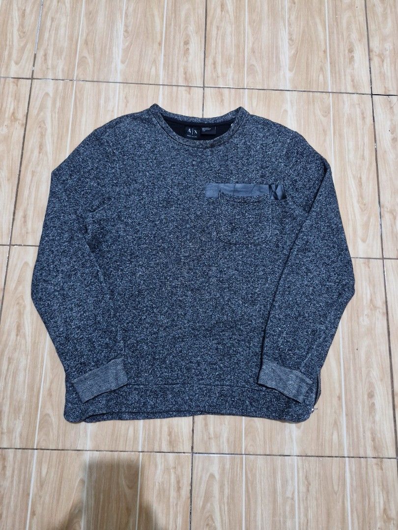 Armani Exchange (Category: Coats, Jackets and Outerwear) located in Antipolo. Submitted by kentoy6666 (Listing ID 1468902224, Image 1). Description: .