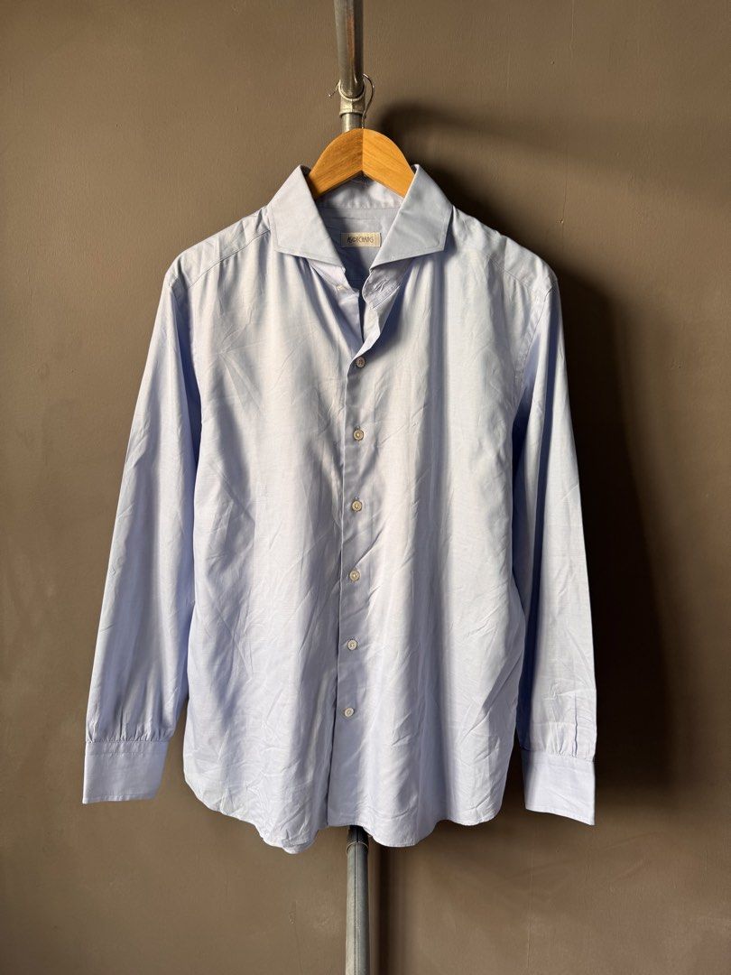 Ascot Chang - Thomas mason - Button up L/s (Category: Activewear) located in Cabuyao City. Submitted by _streetflavor (Listing ID 1468789707, Image 1). Description: Ascot Chang - Thomas mason - Button up L/s Excellent Size: Fits M-L Length: 29.5 Width: 22.5 -1,480 pesos Dm.