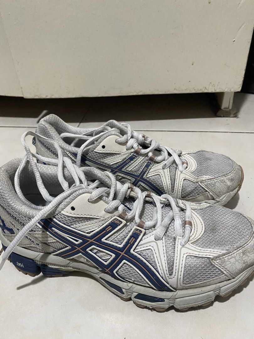 ASICS Gel Kahana (Category: Sneakers) located in Cavite. Submitted by jaffahediah_12 (Listing ID 1468871848, Image 1). Description: 24cm Need to wash Must Read - All items are preloved Payments first via G. - Always limit your expectation when buying. - Some may have flaws, dirts and stains but no major flaws and all items are wearable. Thank you and happy online shopping :) .