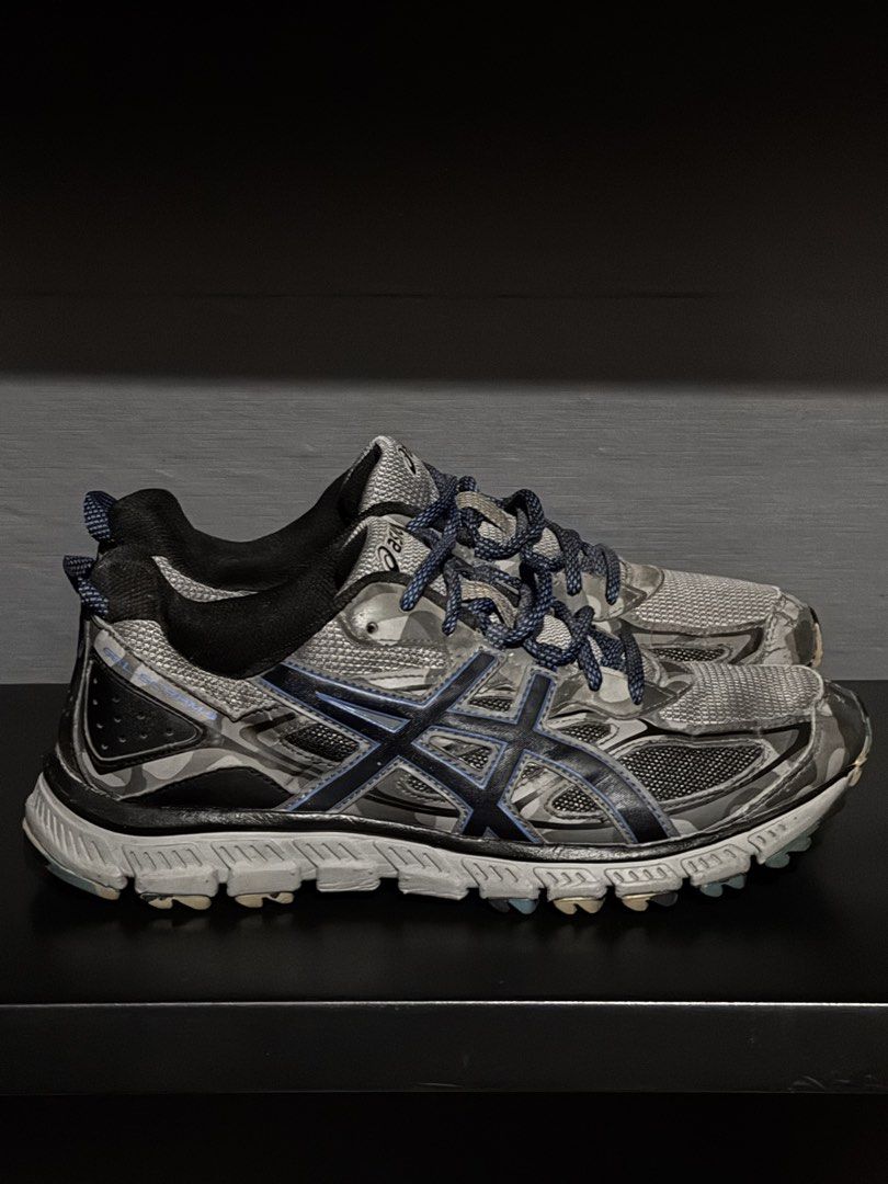 ASICS GEL SCRAM 3 (Category: Sneakers) located in Pateros City. Submitted by buynsell.ph (Listing ID 1468795059, Image 1). Description: Asics gel scram 3 Used. Good condition Good for running/trail Size: 8.5m/42uer.
