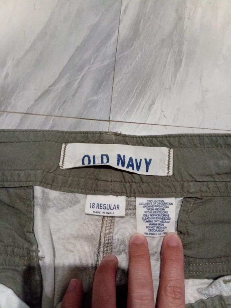 aspack camouflage bootcut & jorts (Category: Jeans) located in Baguio. Submitted by steambunny (Listing ID 1468805828, Image 3). Description: old navy loose bootcut low rise size 42 length 37.5 (altered) thigh 13 hem 12 issue: minimal himulmol only already washed ready to use silver blue camouflage jorts size 36 on tag length 25 thigh 13 hem 10.5 issue: wala button ready to use baguio loc.