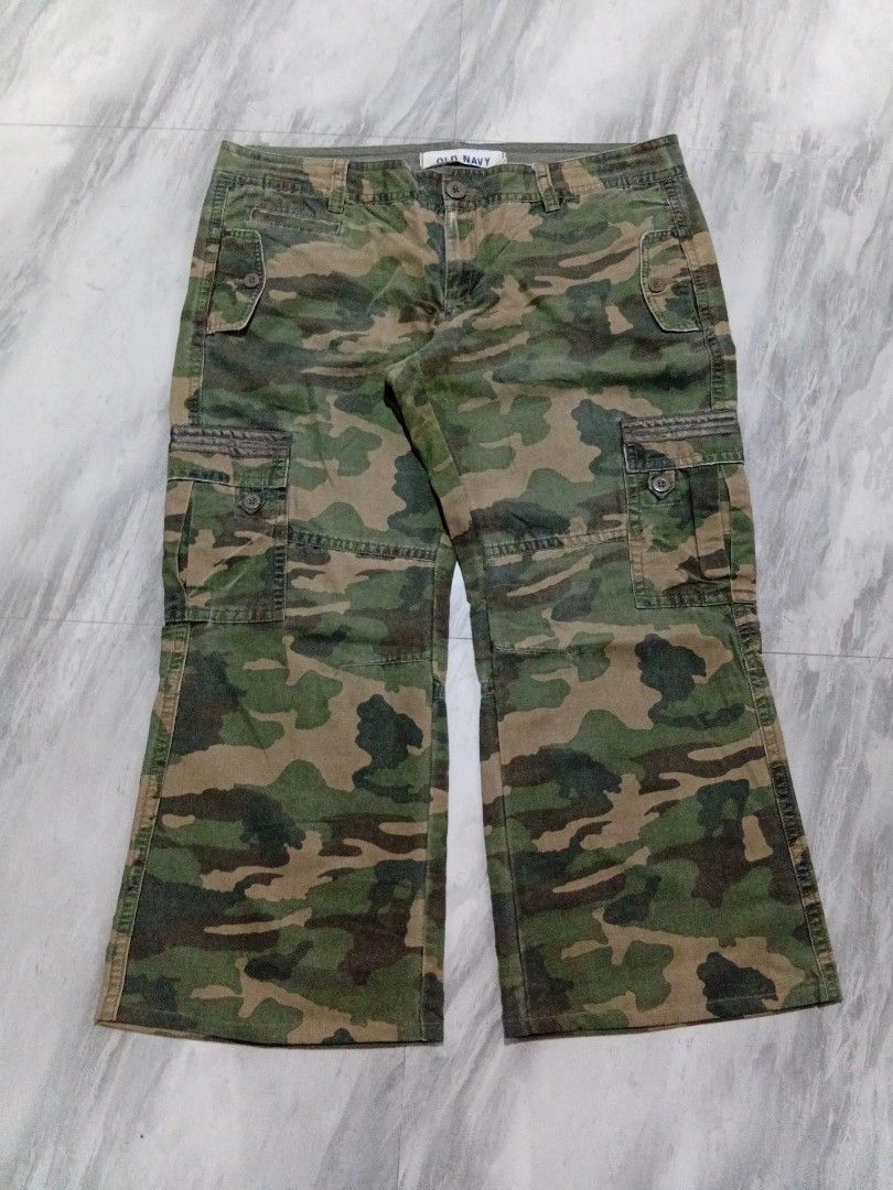 aspack camouflage bootcut & jorts (Category: Jeans) located in Baguio. Submitted by steambunny (Listing ID 1468805828, Image 1). Description: old navy loose bootcut low rise size 42 length 37.5 (altered) thigh 13 hem 12 issue: minimal himulmol only already washed ready to use silver blue camouflage jorts size 36 on tag length 25 thigh 13 hem 10.5 issue: wala button ready to use baguio loc.