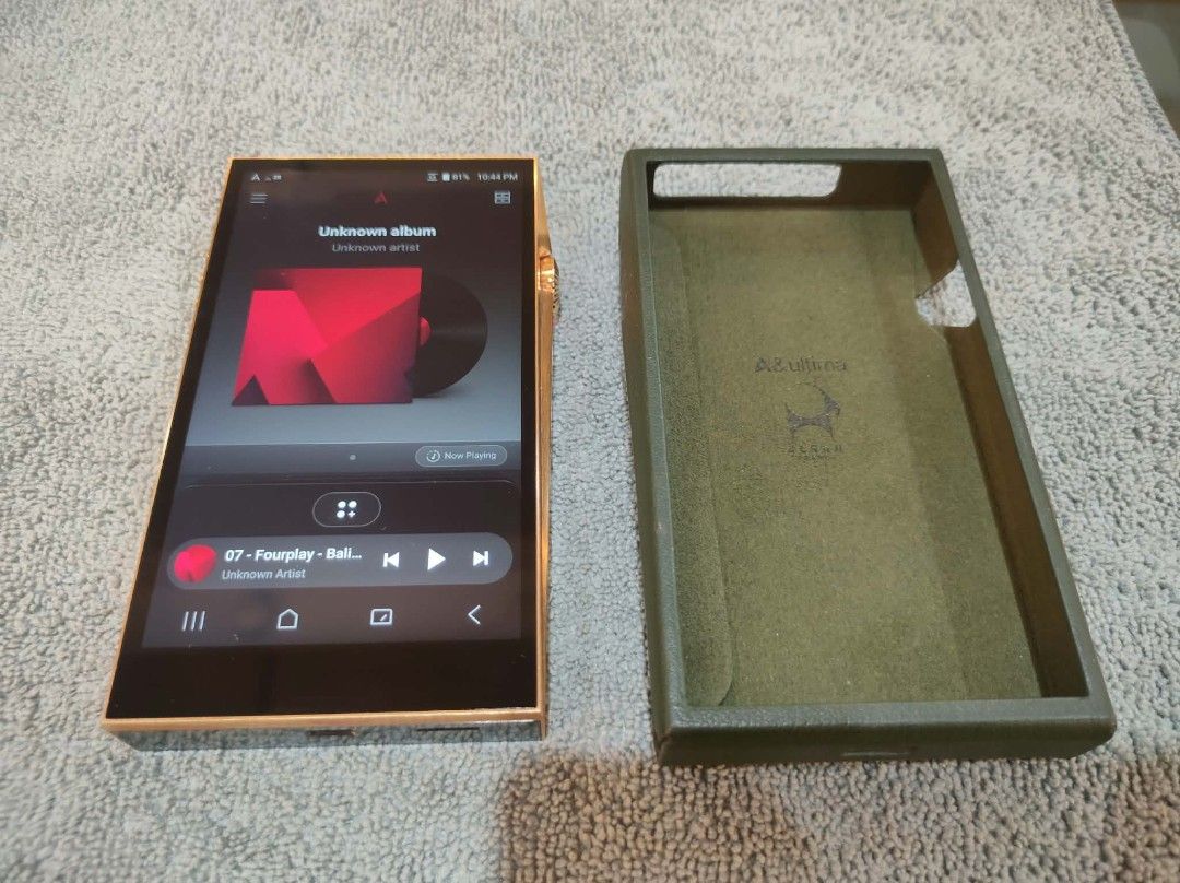 Astell&Kern (Category: Portable Music Players) located in Manila. Submitted by theaudiovault (Listing ID 1468930055, Image 3). Description: 🎧 FOR SALE: Astell&Kern A&ultima SP3000 Copper Limited Edition A premium flagship DAP for serious audiophiles! 🔥 💎 Limited Edition Copper Finish 🎶 Exceptional High-End Hi-Fi Sound ✨ Like New Condition 🛡️ Comes with Box, Accessories and Leather Case ✅ Only 1000 units worldwide Bought for ₱250,000 Selling 