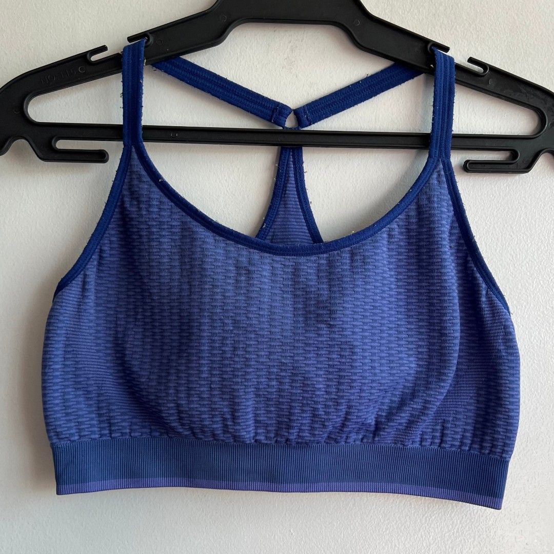 Athletic Works Sports Bra (Category: Activewear) located in Quezon City. Submitted by rosepam (Listing ID 1468720361, Image 2). Description: Athletic Works Racerback Sports Bra with pad pockets (no pads) Adjustable straps *medyo unreadable na yung tag Measurements posted for reference FIX PRICE.