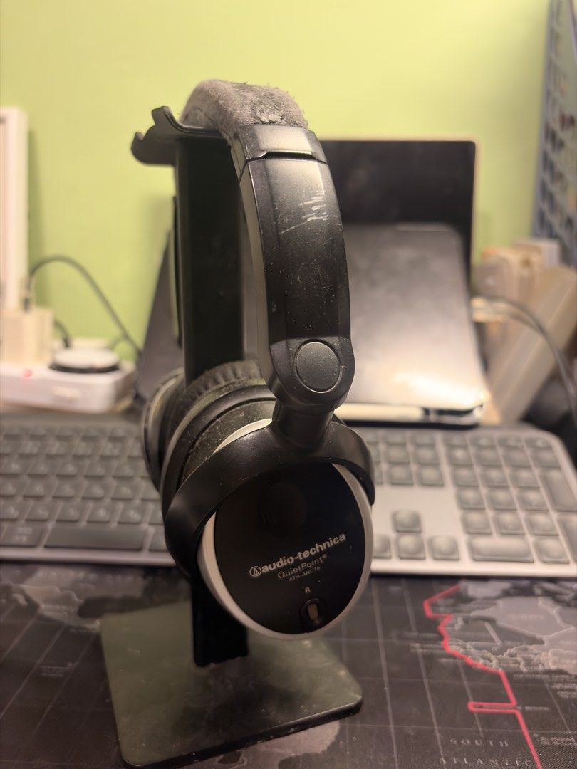 Audio-Technica QuietPoint ATH-ANC7b Headphones (Category: Headphones & Headsets) located in Cavite. Submitted by marxvenn (Listing ID 1468786263, Image 3). Description: WIRED Audio-Technica QuietPoint ATH-ANC7b Active Noise-Cancelling Headphones Good Working condition Uses double A battery (clean terminals) Issues: Ear pad foam shows visible wear due for replacement (readily available on the orange app). However, despite this, it remains comforta