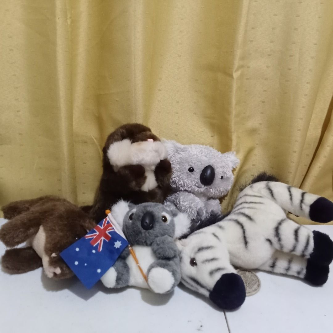 Australian Koala Plush Toy with Flag (Category: Plushies & Soft Toys) located in Quezon City. Submitted by trinket_cat (Listing ID 1468735778, Image 2). Description: - no rush shipping if order is below 300 pesos - needs to wait for shipment day (twice a week) - SF is 44 pesos minimum for small pouch .