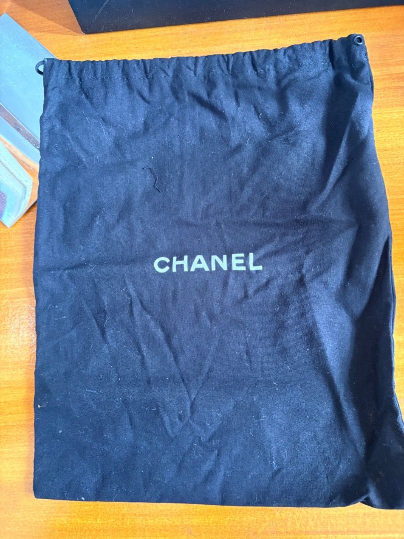 Auth chanel dust bag (Category: Luxury Bags & Wallets) located in Binan City. Submitted by magaebae0481790 (Listing ID 1468754267, Image 1). Description: .