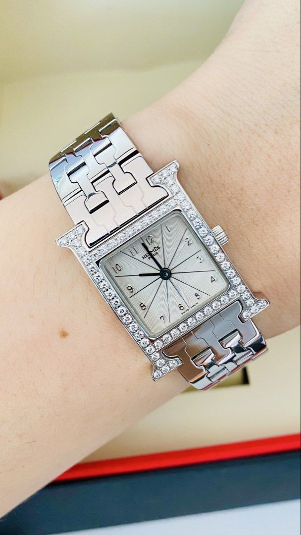 Auth HERMES H Diamond Bezel Watch For Ladie’s (Category: Women's Watches) located in San Fernando. Submitted by rujaywatches (Listing ID 1468770810, Image 2). Description: Auth HERMES H Diamond Bezel Watch For Ladie’s -Hermes H -Diamond Bezel -Sapphire Glass -Swiss Made -Stainless Steel -Quartz Movement -Small to Medium Wrist Size -With Provided Box -In excellent Condition DM for Offers and other Inquiries💌 📌Disclaimer:📌 I Claim to be a Legit 
