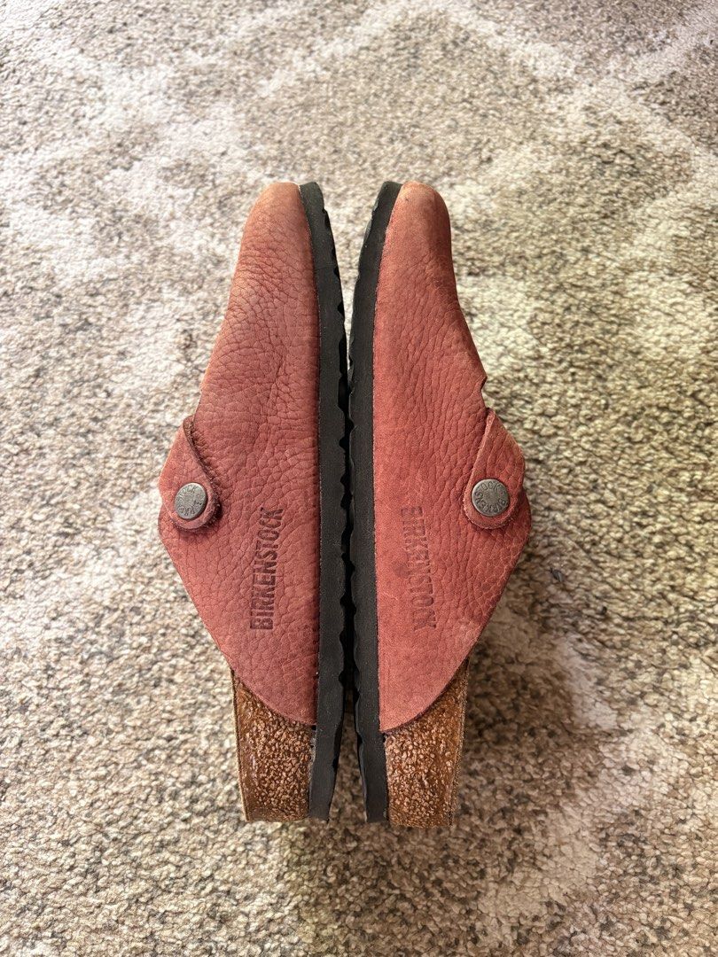 Auth Preloved Birkenstock Clogs (Category: Slippers and slides) located in Paranaque City. Submitted by silentstone.dolphin (Listing ID 1468926183, Image 3). Description: Nubuck Leather.. Visible Print.. Brass Buckle.. Size 36N.. Clean&Ready to Wear✅ Super Nice in Actual😍.