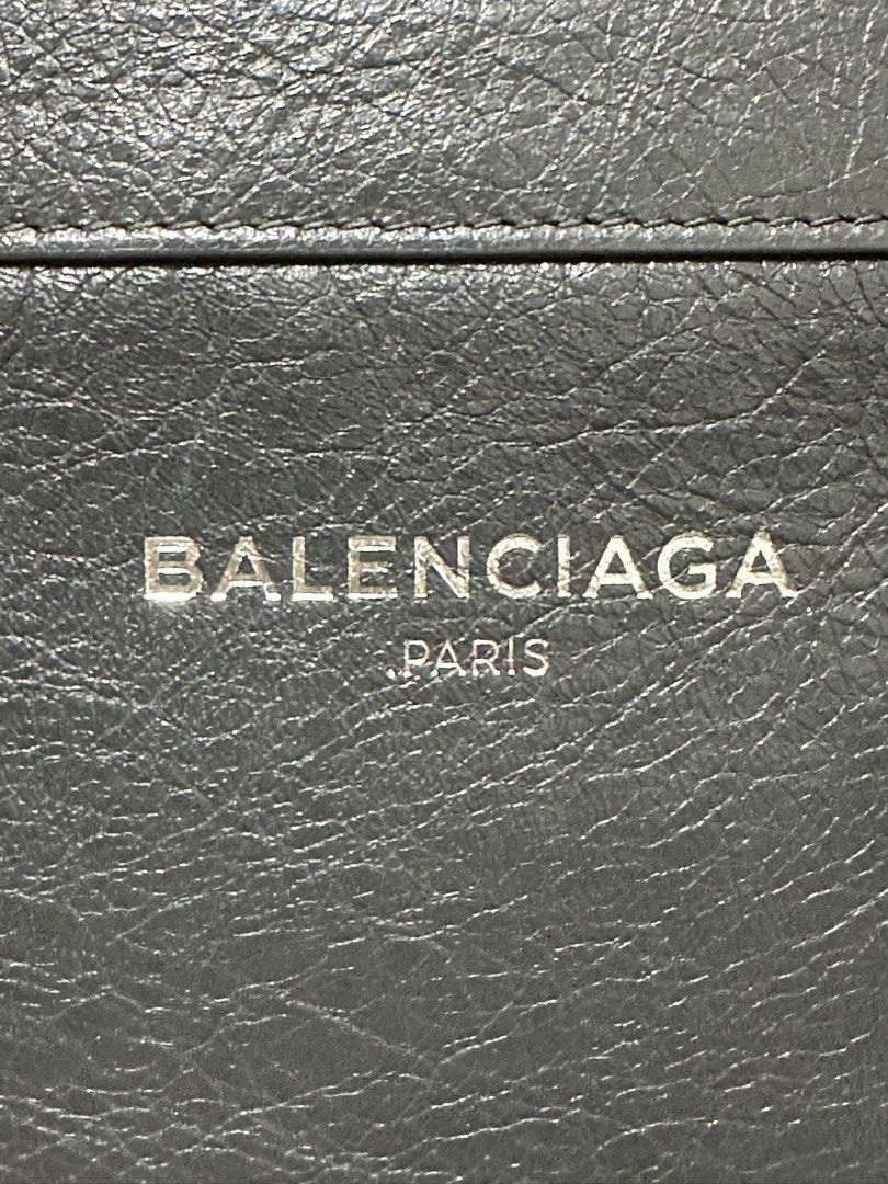 Authentic Balenciaga Sling Bag (Category: Luxury Bags & Wallets) located in Las Pinas. Submitted by marshmallowmax (Listing ID 1468813734, Image 2). Description: Guaranteed Authentic! Slightly used! Excellent used! No flaws.. Comes with dustbag .