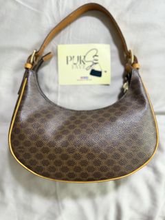 (Category: ) located in . Submitted by pursefaves (Listing ID 1468922690, Image 1). Description: .