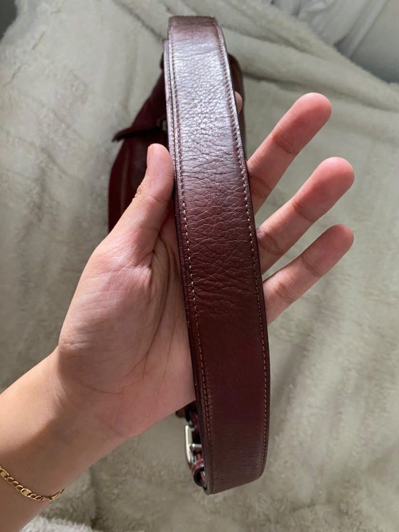 AUTHENTIC Coach Burgundy Leather Shoulder Bag with Turnlock Closure (Category: Luxury Bags & Wallets) located in Mexico. Submitted by alexacarts (Listing ID 1468851887, Image 3). Description: - no more photos *please manage your expectations as these are preloved* *no return / exchange* LOC: Pampanga Payment: Gcash / Any mode of bank transfer Courier: J&T.