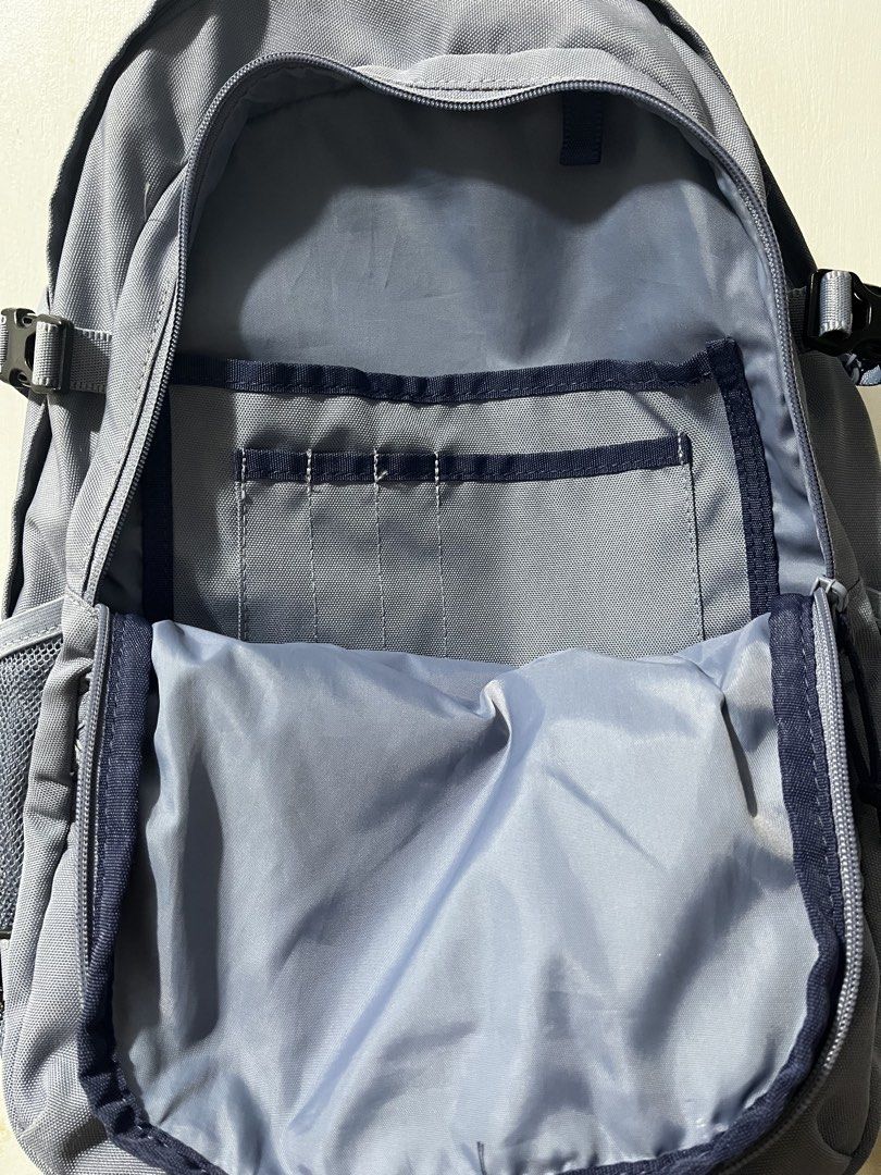 AUTHENTIC CONVERSE BACKPACK (Category: Backpacks) located in Manila. Submitted by girlydy (Listing ID 1468832659, Image 3). Description: .