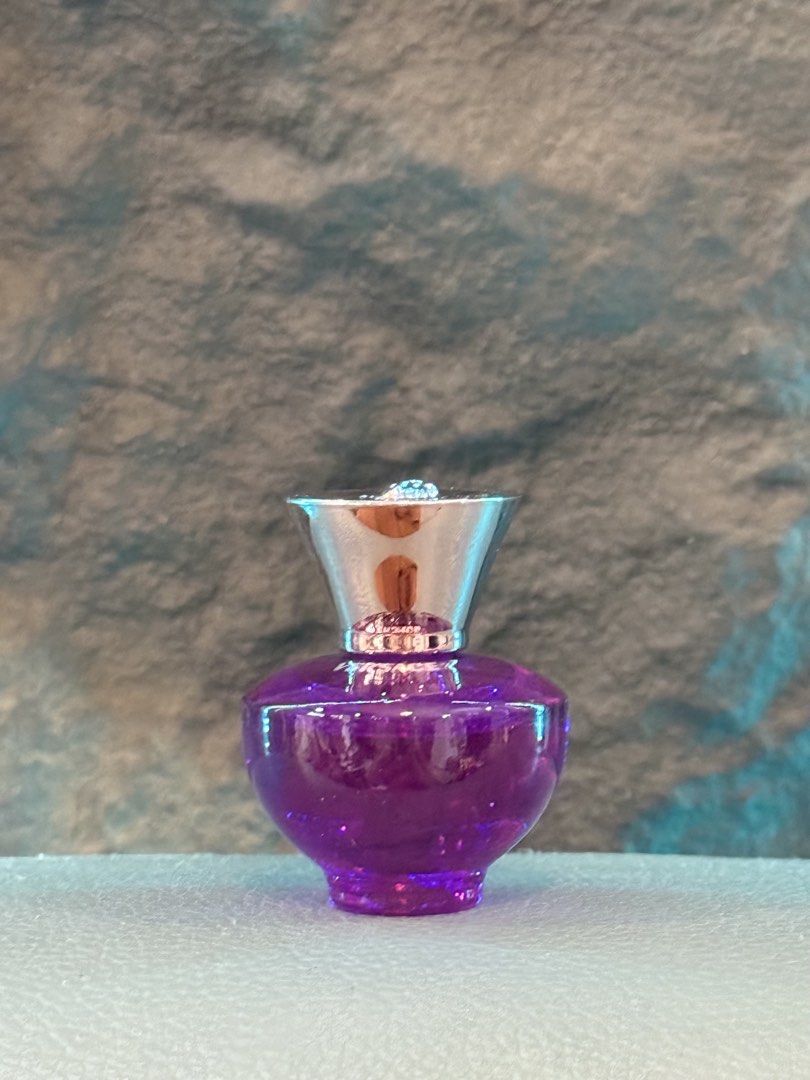 Authentic Mini Versace Dylan Purple 5ml (Category: Fragrance & Deodorants) located in General Santos City (Dadiangas). Submitted by pine.apaul (Listing ID 1468720121, Image 2). Description: Authentic Mini perfume From Sephora Canada No box .