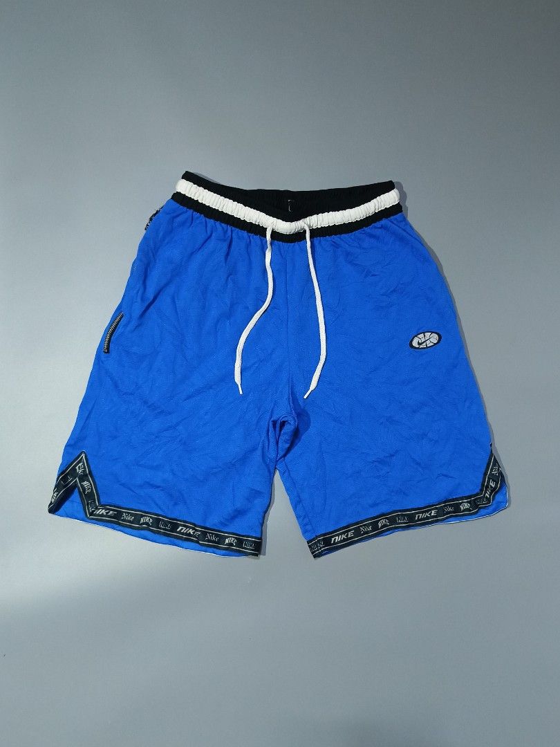 AUTHENTIC NIKE BASKETBALL SHORT (Category: Activewear) located in Cebu City. Submitted by kramarklegitseller_2022 (Listing ID 1468802615, Image 2). Description: NIKE DNA BASKETBALL SHORT MEDIUM ON TAG SIZE "28-"32 LENGTH "19 AS NEW CONDITION 10/10 COLORATE NO ISSUE NEED WASH 950 + SF CEBU LOCATION 📍 CAN SHIP NATIONWIDE 🚢🛫.
