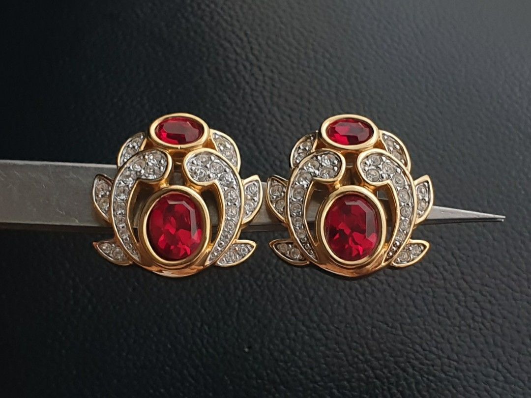Authentic Swarovski Clip Earrings (Category: Earrings) located in Quezon City. Submitted by WasalakTwo (Listing ID 1468802271, Image 1). Description: Bought in Japan Authentic Excellent condition Clean and presentable Open for delivery nationwide.