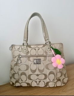 (Category: ) located in . Submitted by foundandloved.kl (Listing ID 1468913549, Image 1). Description: .