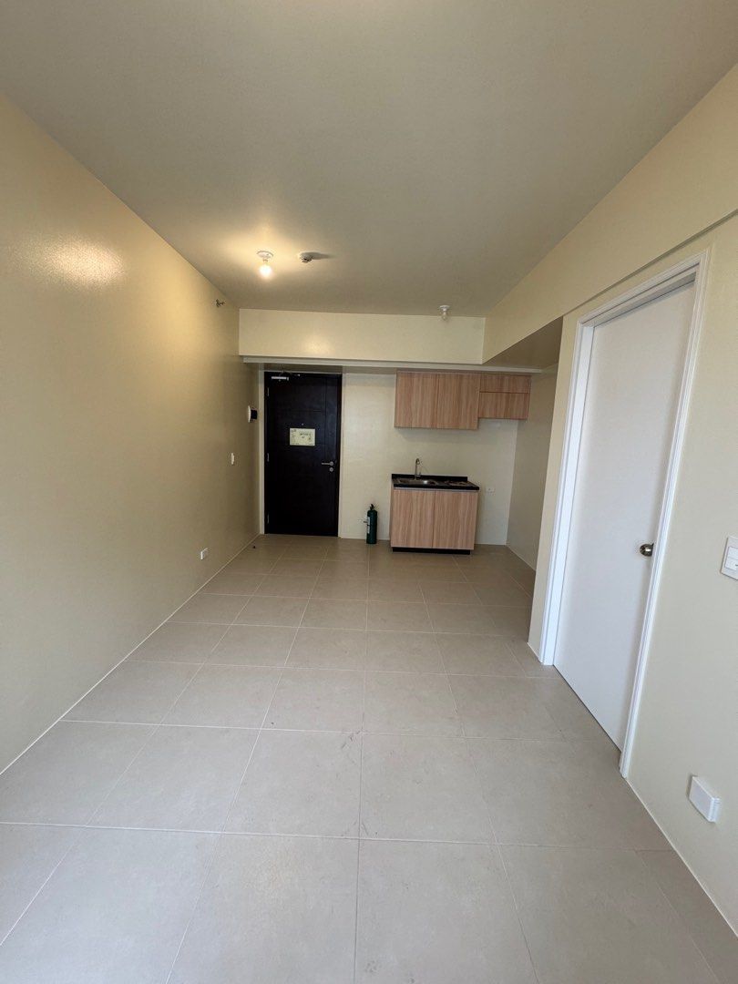Avida Sola 1 Bedroom Bare (Category: Apartments & Condos) located in Manila. Submitted by jeanjean05 (Listing ID 1468888006, Image 3). Description: For rent: Avida Sola Tower 1 1 Bedroom — Bare 36 sqm | 26th floor ₱ 20,000 inclusive of association dues Mode of Payment: 1 month advance, 2 months security deposit, and 11PDCs.
