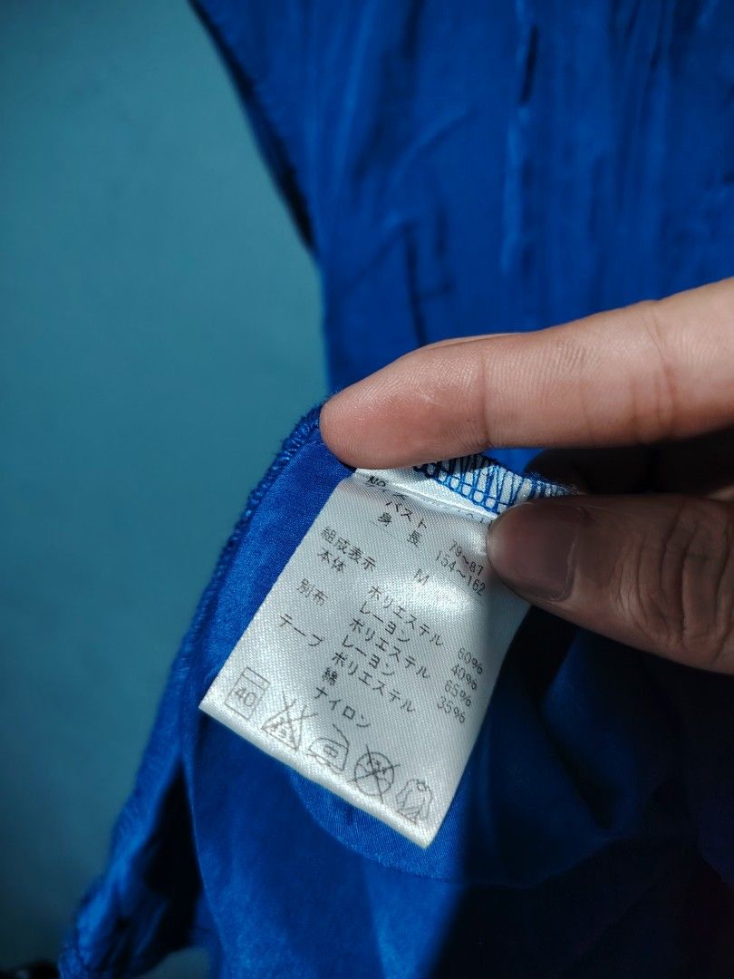 axes femme (Category: Blouses) located in Cavite. Submitted by lookksph (Listing ID 1468906296, Image 3). Description: FOR SALE - Brand: axes femme - Color: Blue - Size: M (Bust: 79-87 cm, Height: 154-162 cm) PM FOR MORE DETAILS MODE OF PAYMENT G CASH.