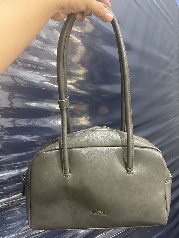 Aztrid tote bag (Category: Tote Bags) located in Paranaque City. Submitted by thriftedtreasure2026 (Listing ID 1468758640, Image 3). Description: .