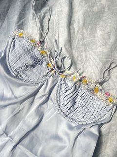(Category: ) located in . Submitted by chloesclosetdeclutter (Listing ID 1468762670, Image 1). Description: .