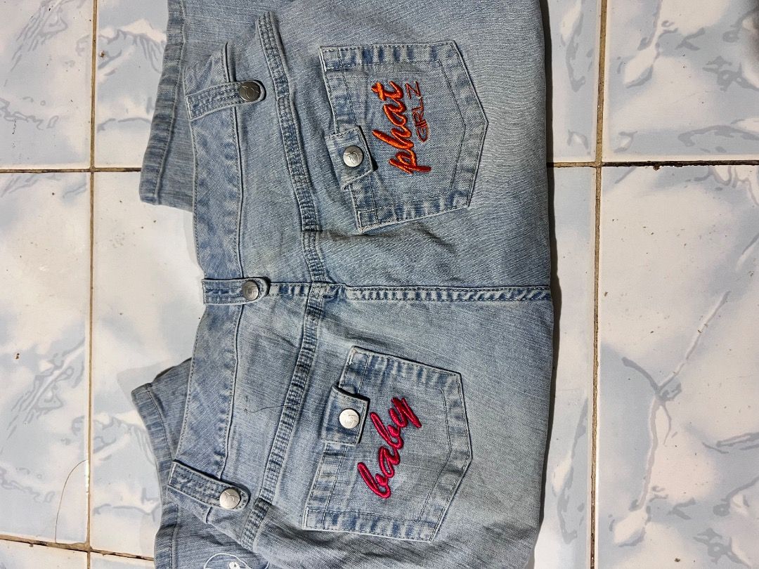 BABY PHAG CAPRI (Category: Shorts) located in Puerto Princesa. Submitted by meadowfindz (Listing ID 1468857081, Image 3). Description: still nego.