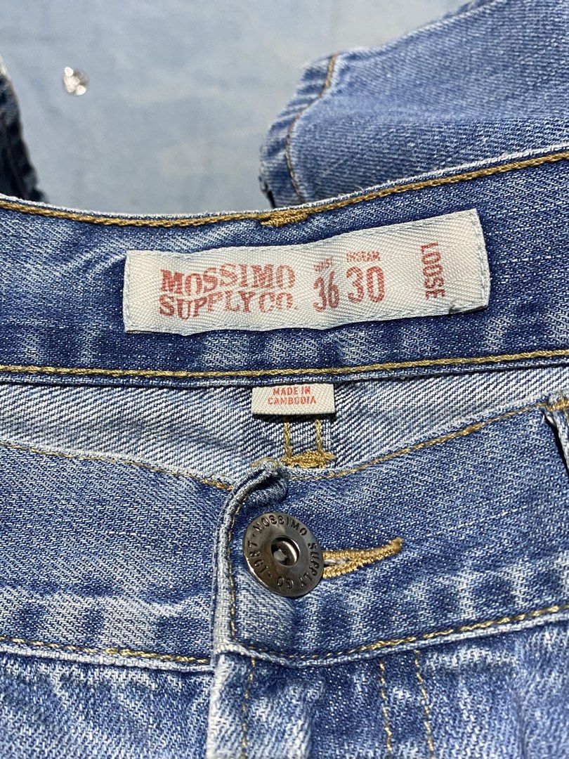 BAGGY STRAIGHT CUT MOSSIMO JEANS (Category: Jeans) located in General Santos City (Dadiangas). Submitted by project.fromera (Listing ID 1468868572, Image 3). Description: Baggy straight cut mossimo W: 36 L: 41.5 T: 14.5 H: 10.5 .