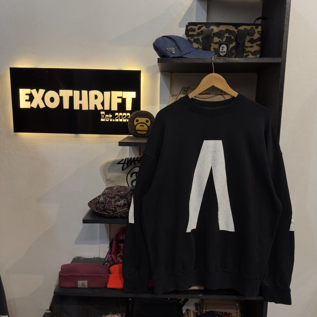 Balenciaga Archive Black Distressed Sweatshirt (Category: Coats, Jackets and Outerwear) located in Manila. Submitted by jerichomal82553 (Listing ID 1468912462, Image 1). Description: Balenciaga Archive Black Distressed Sweatshirt 25 by 30 Good Condition Complete Tags CLAIM 2K.