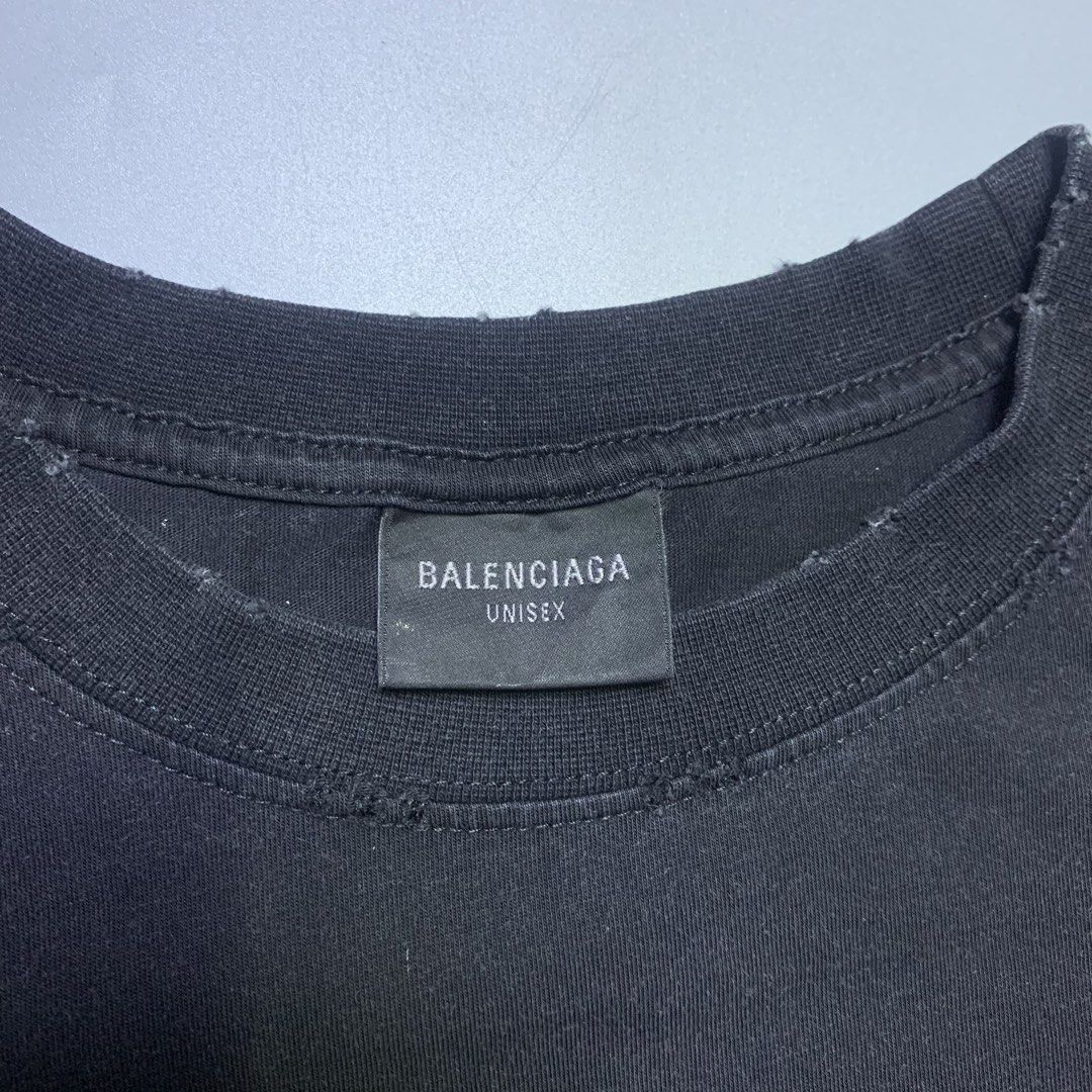 BALENCIAGA LAUREL LOGO DISTRESSED TEE (Category: Tshirts & Polo Shirts ) located in Cabanatuan. Submitted by _w2keed (Listing ID 1468818792, Image 3). Description: Size: L-XL (W23' x L31') Condition: 9.8/10 Color rate: 9.5/10 Issue/s: none -color may vary due to lighting .