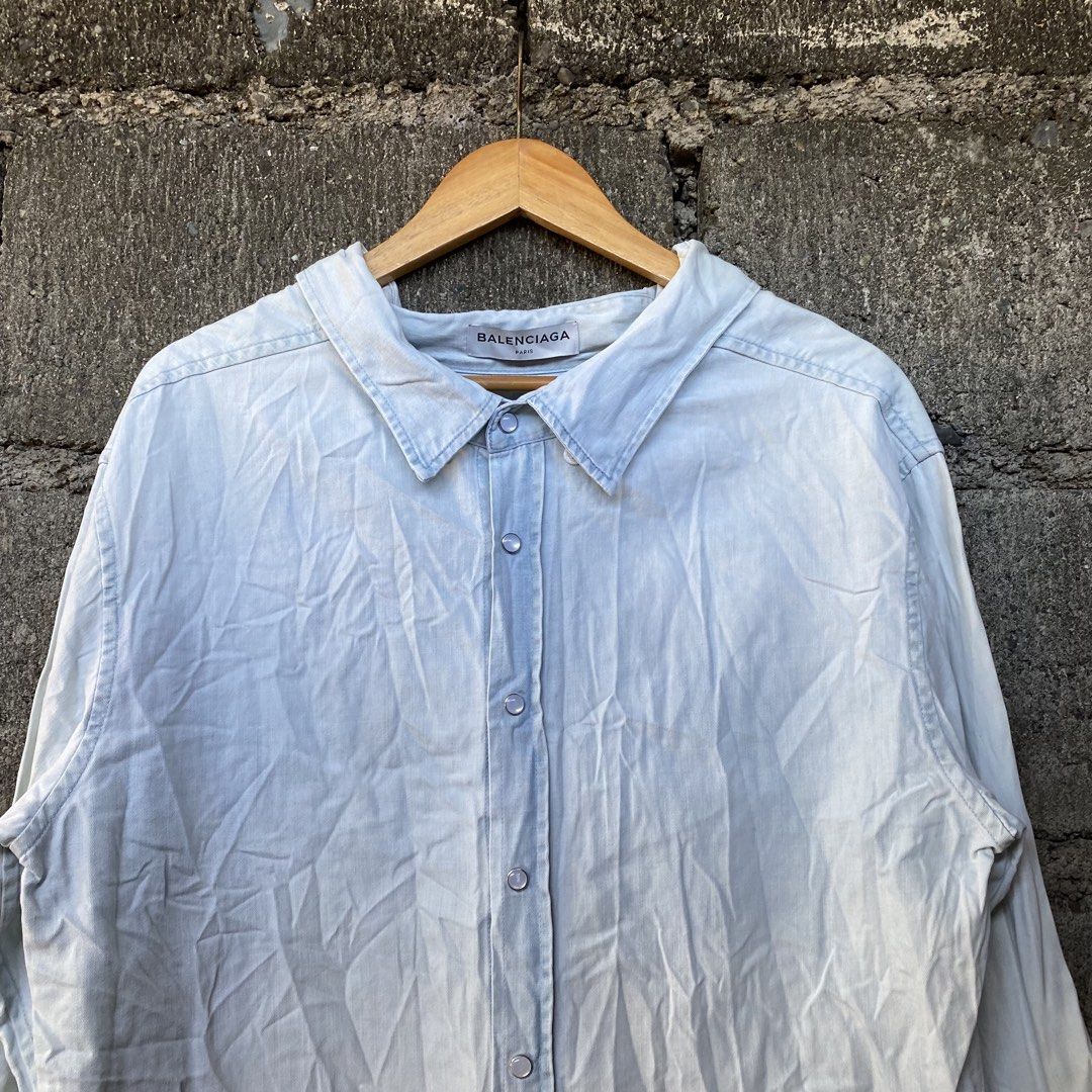 Balenciaga Oversized Denim Button Up Unisex (Category: Luxury Apparel) located in Cabanatuan. Submitted by elijahthriftv2 (Listing ID 1468821403, Image 3). Description: Free size No issue Authentic.