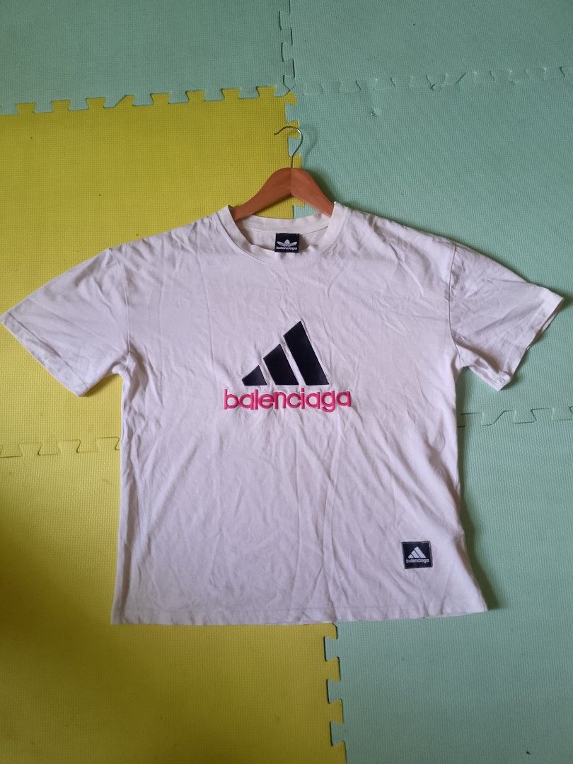 Balenciaga x adidas (Category: Tshirts & Polo Shirts ) located in Manila. Submitted by thereal_jeysiii0225 (Listing ID 1468723358, Image 1). Description: off lang po.