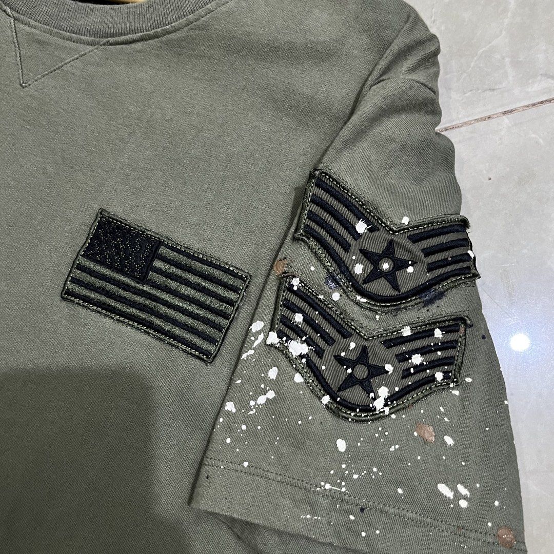BALMAIN PAINT SPLATTER ARMY TSHIRT (Category: Luxury Apparel) located in Marikina City. Submitted by arniejane23 (Listing ID 1468882240, Image 3). Description: BALMAIN PAINT SPLATTER ARMY TSHIRT SIZE L on tag DIMENSION width - 20.5 length - 28 CUT WASHTAG NO ISSUE/NO FLAWS EXCELLENT CONDITION!! 📩📩📩.