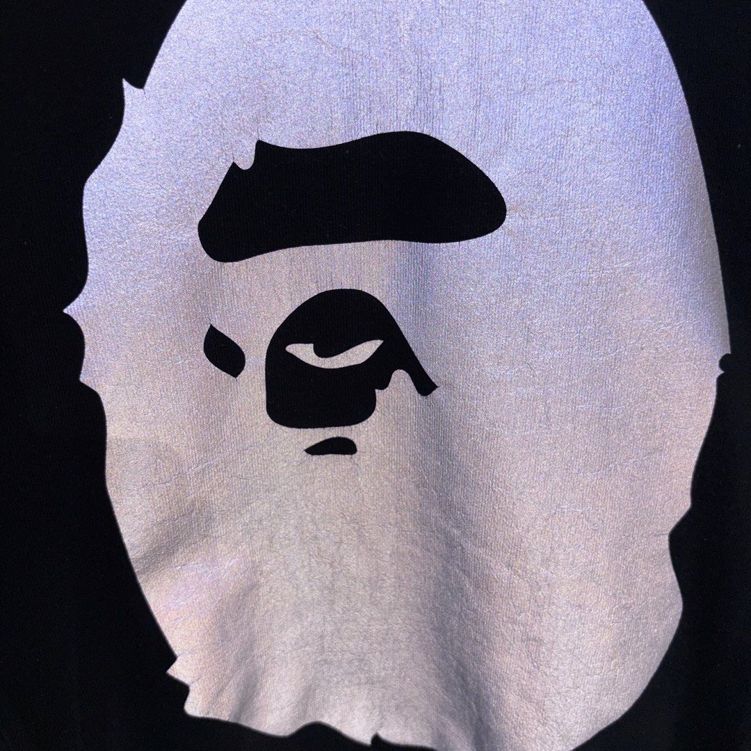 Bape Big Head Reflective (Category: Activewear) located in Rizal. Submitted by doyskie.star (Listing ID 1468735635, Image 3). Description: Bape big head reflective mirror 20.5 x 24 Complete tags Authentic.