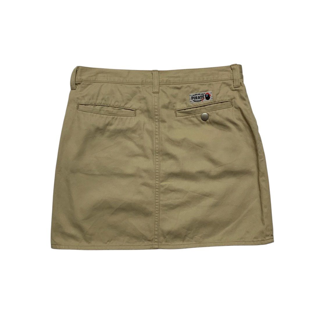 Bape Pirate Store Japan Mini Skirt (Category: Skirts) located in Baguio. Submitted by thesecretshop_ph (Listing ID 1468768635, Image 2). Description: Size: Small Lenght: 15” Waist: 28”-30” Issue: - .