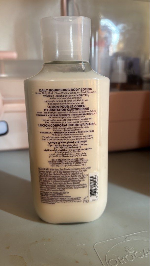Bath & Body Works Body Lotion (Category: Body Care) located in Taguig. Submitted by riverphoenix24 (Listing ID 1468922906, Image 2). Description: Used once. .