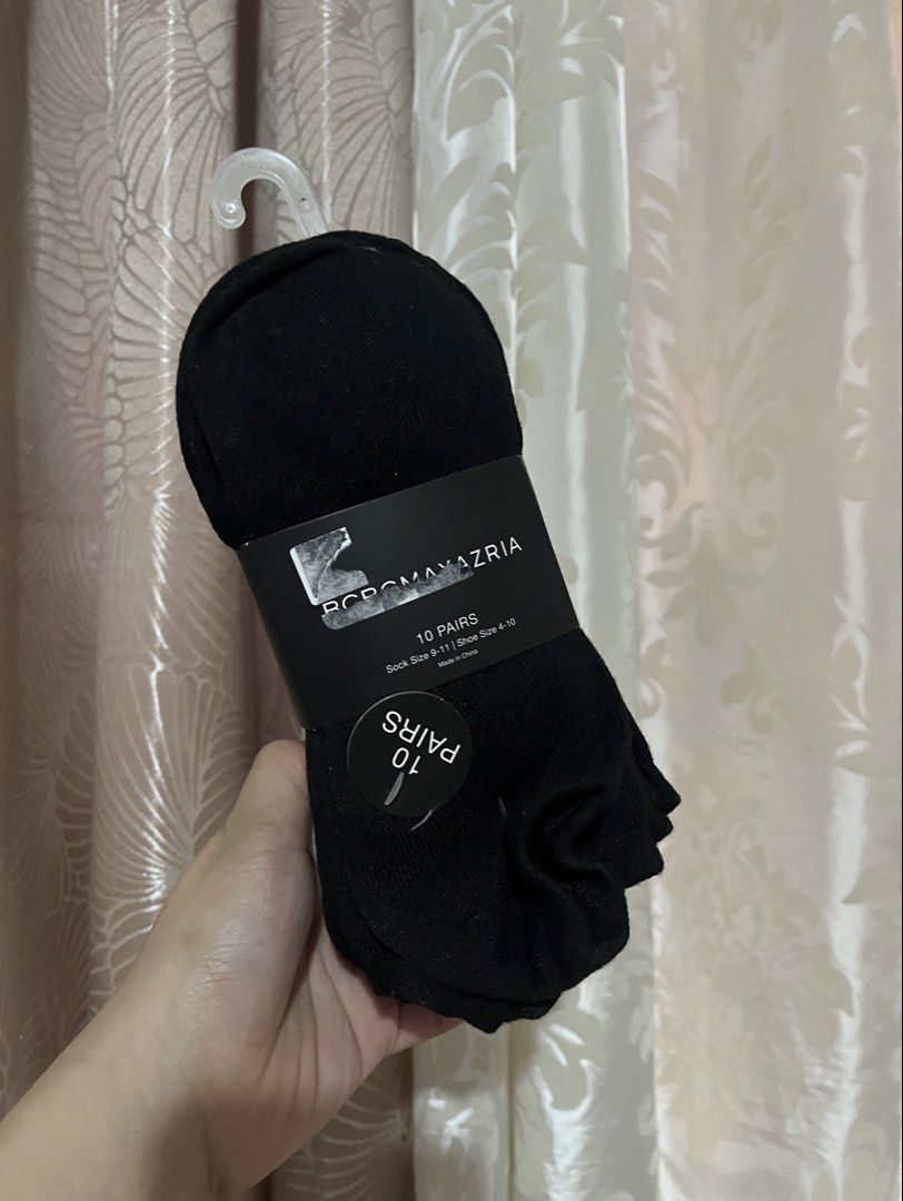 BCBG 10 Pack Black & White Socks (Category: Socks & Tights) located in Las Pinas. Submitted by epitome.mnl (Listing ID 1468719871, Image 1). Description: 💎Brand New 💎BCBGMAXAZRIA 💎Size 4-10 💎SRP 2000 💎All items 100% original 📌MOP GCASH or BDO 📌SF Shouldered by the buyer 📌Lalamove/Grab (via sched) 📌Flash / Gogo Express Provincial 80-240 📌Meetups: Las Pinas/Alabang/Laguna via schedule.