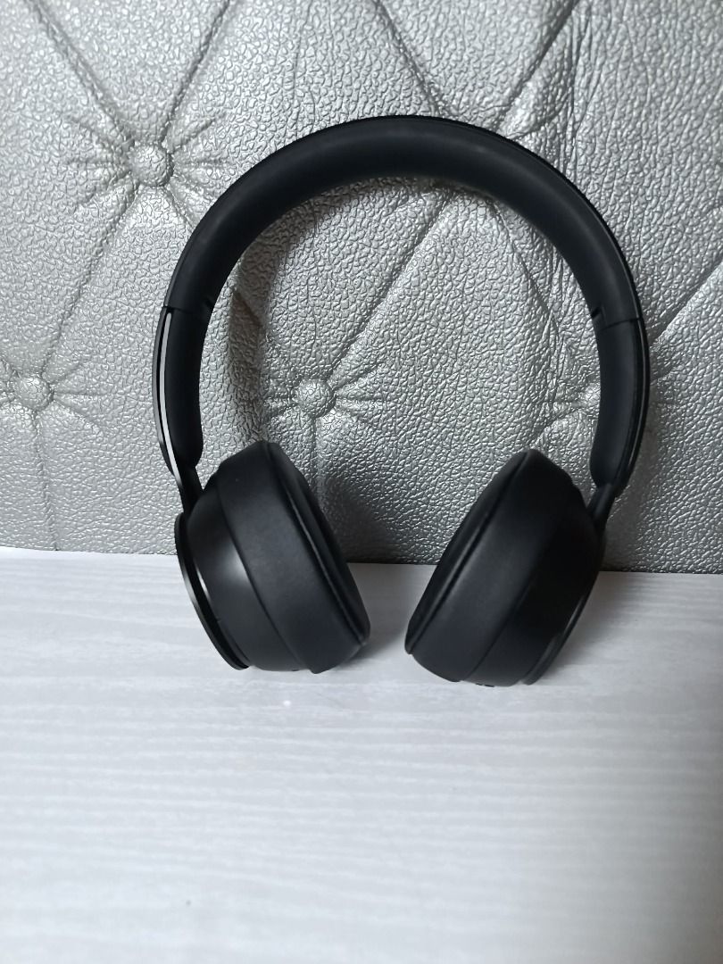 Beats Solo Pro Wireless Noise-Cancelling Headphone (Category: Headphones & Headsets) located in Baguio. Submitted by maryhazel.22 (Listing ID 1468713251, Image 2). Description: Key Features: **like new from hong kong • Active Noise Cancelling (ANC) & Transparency: Block out the world with Beats Pure ANC, or switch to Transparency mode to stay aware of your surroundings. • Apple H1 Chip: Enables instant pairing, hands-free "Hey Siri" support, and 