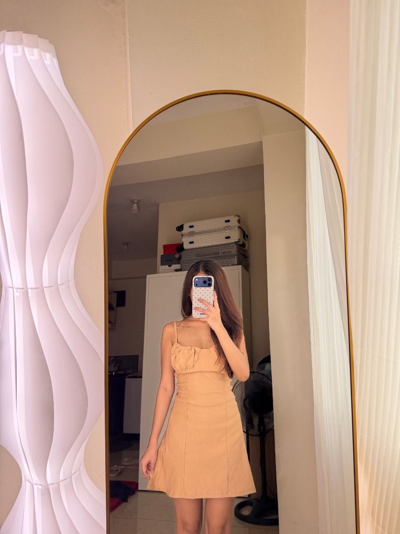 Beige Mini Dress (Category: Dresses) located in Mandaluyong City. Submitted by prelovedbyrinoa_ (Listing ID 1468851680, Image 2). Description: Preloved — wear once ♡ Size: XS–S ♡ Location: Mandaluyong City ♡ Lalamove / Grab Express available.