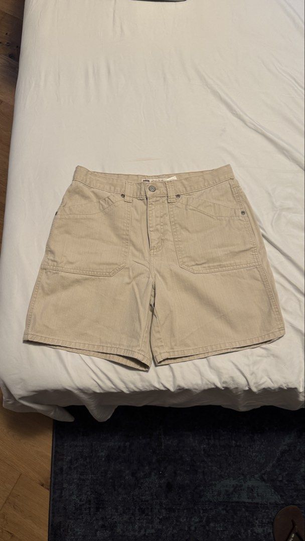 Beige Shorts (Category: Shorts) located in Makati City. Submitted by goldcn (Listing ID 1468801666, Image 1). Description: .