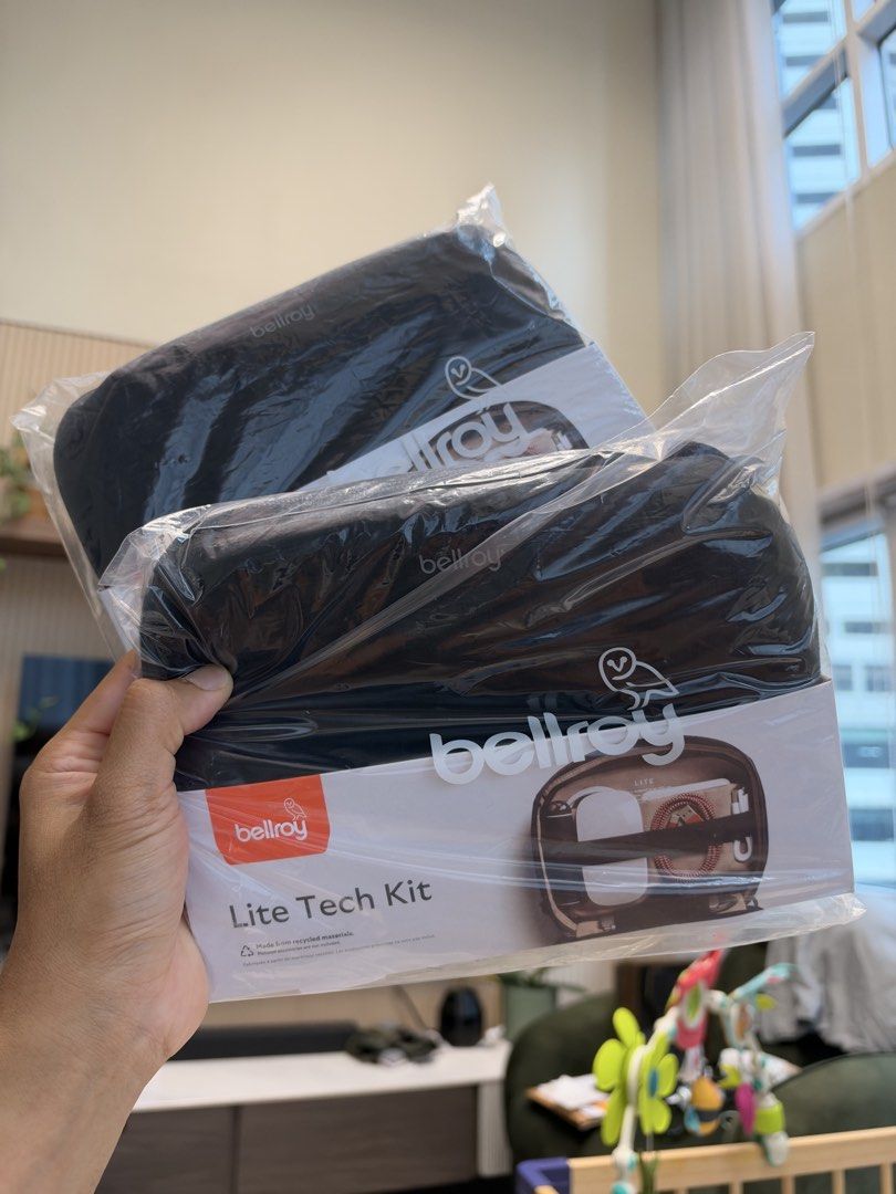 Bellroy Lite Tech Kit (Category: Belt bags, Clutches and Pouches) located in Pasig City. Submitted by ecrz19 (Listing ID 1468749683, Image 2). Description: 2 sets available Srp is 3190 selling for only 1800 Location: Ortigas center, Pasig.