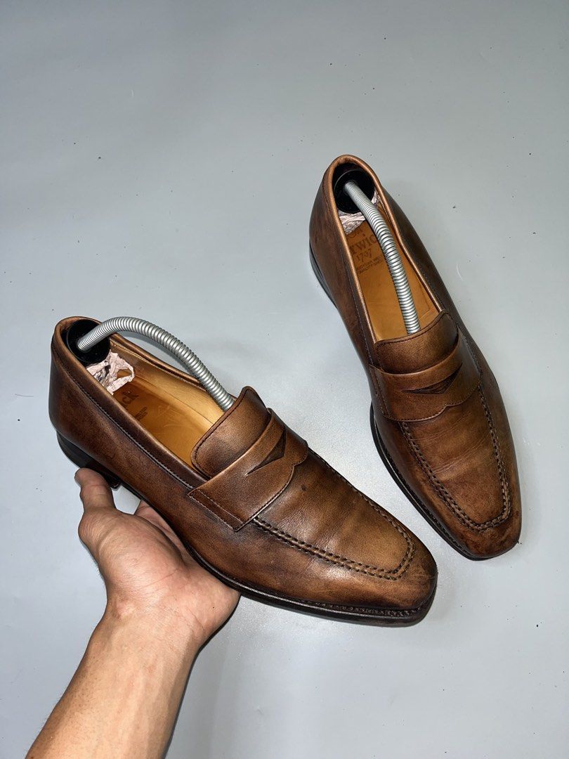 Berwick 1707 penny loafers (Category: Casual Shoes) located in Lala. Submitted by adrian.885 (Listing ID 1468747684, Image 2). Description: Berwick 1707 penny loafers crafted in a beautiful burnished brown/cuero calf leather. NAPAKA SOLID TALAGA WALANG DEEP ISSUE MINIMAL LANG OPEN FOR RESERVATION FOR 15 days Down payment 350 pesos.
