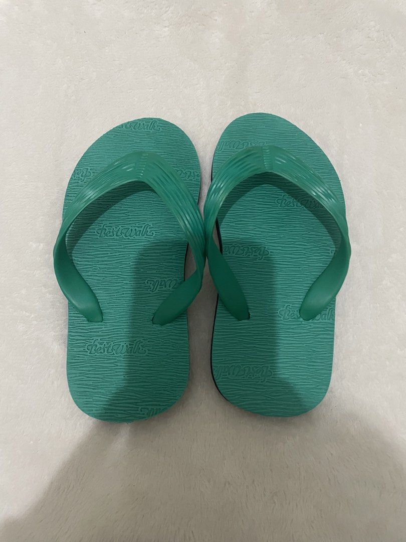 Best Walk Green Flip Flops Slippers (Category: Babies & Kids Fashion) located in Guiguinto. Submitted by beatan13 (Listing ID 1468871431, Image 1). Description: - Brand: Best Walk - Color: Green with black outsole - Material: Durable rubber - Features: Textured footbed for better grip, slip-on design - Condition: Brand new - Perfect for: Daily wear, neighborhood walks, and casual outings.