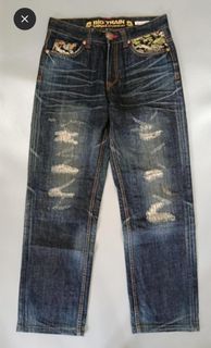 (Category: ) located in . Submitted by aydenthriftwear (Listing ID 1468741283, Image 1). Description: .
