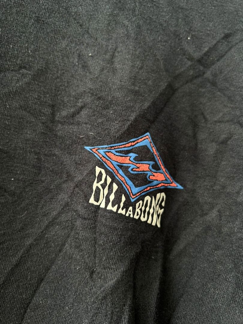 BILLABONG (Category: Coats, Jackets and Outerwear) located in Caloocan City. Submitted by j3ngsanity (Listing ID 1468798018, Image 3). Description: ISSUE : MISSING LACE / BLEACH STAIN SA RIBINGS DIMES : 24x27.5.
