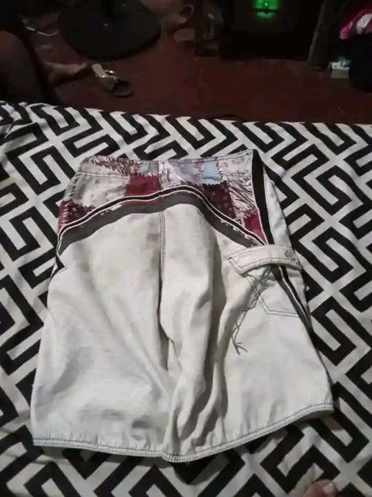 Billabong BoardShorts (Category: Swim Trunks & Board Shorts) located in Manila. Submitted by thirftlang. (Listing ID 1468741877, Image 2). Description: Pay First Via Jnt.