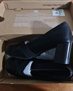 (Category: ) located in . Submitted by mostlyonlyheretobuystuff (Listing ID 1468888761, Image 1). Description: .